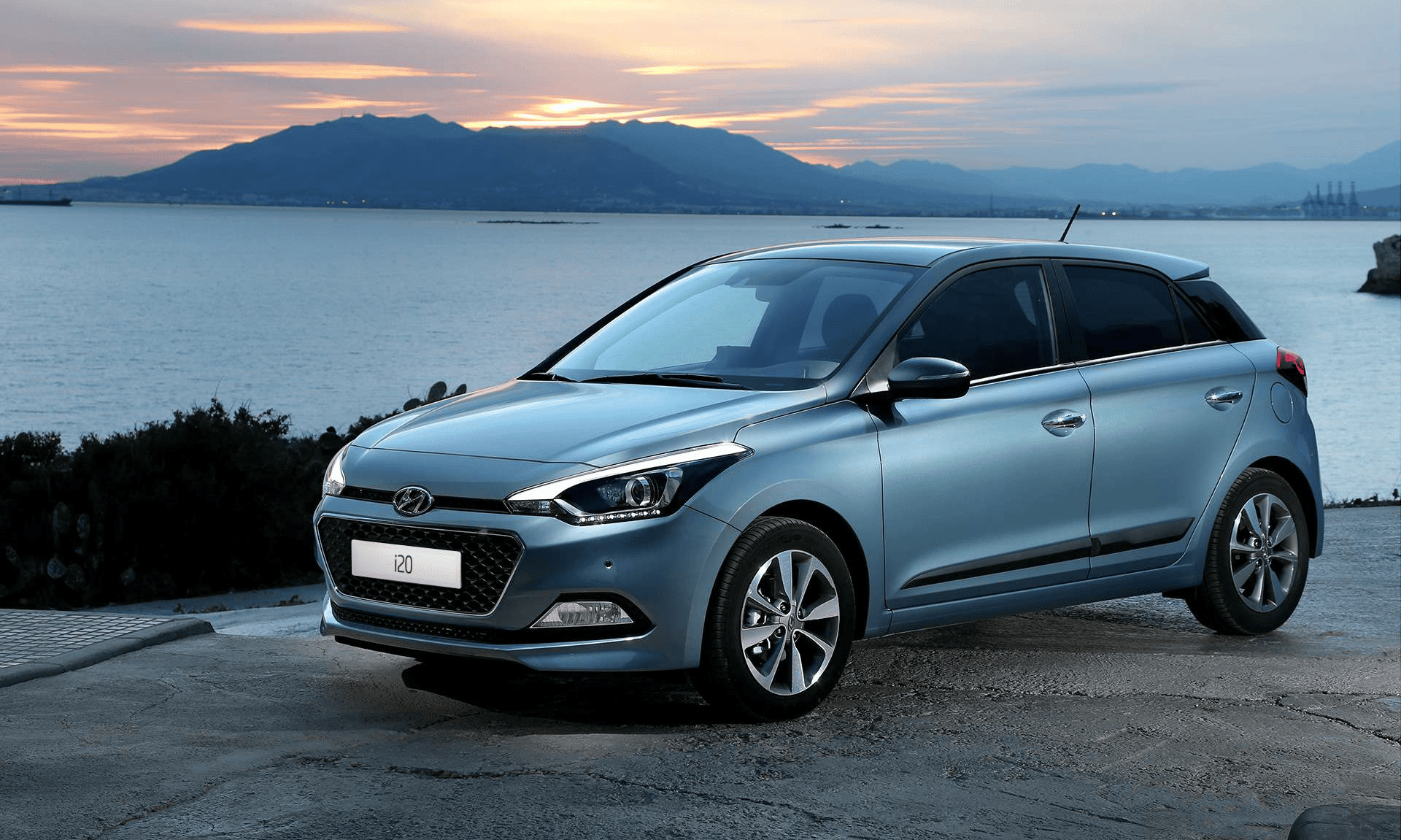 Rent Hyundai i20 in Casablanca